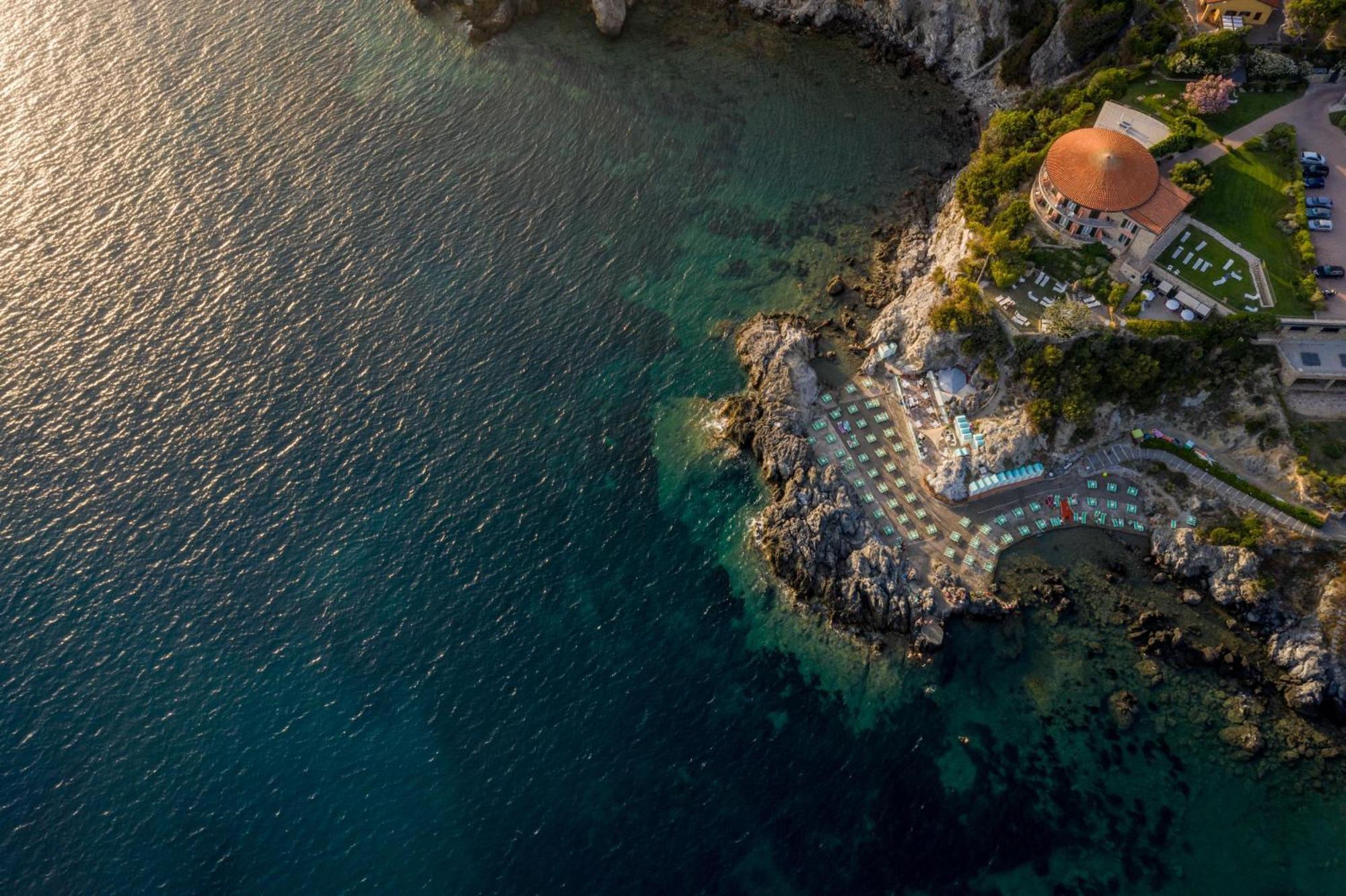 Hotel Capo D'Uomo Orbetello Bagian luar foto