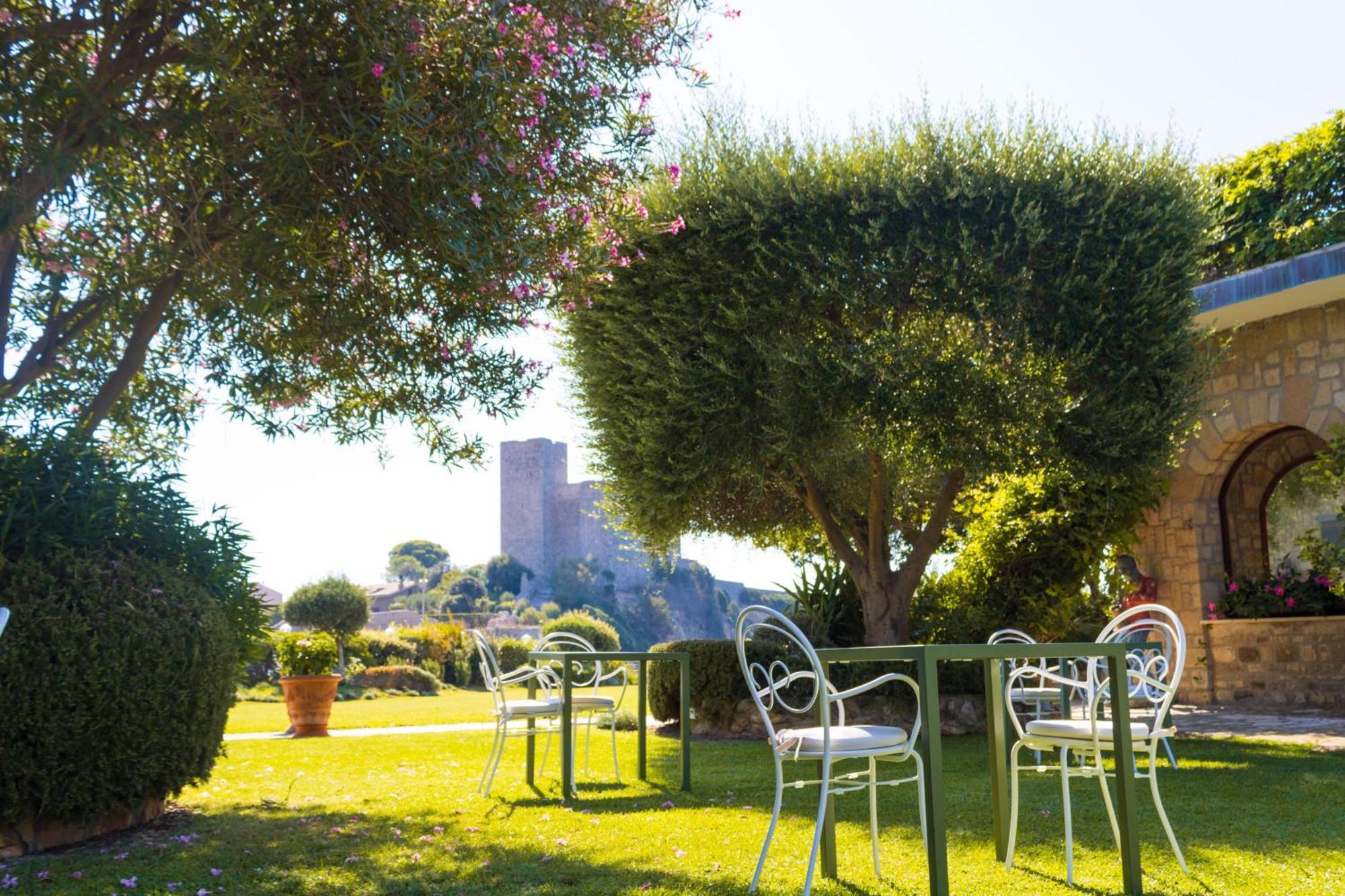 Hotel Capo D'Uomo Orbetello Bagian luar foto